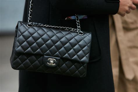 maid stole 5 chanel bags|Maid stole 5 Chanel bags worth $24,800, sold for less .